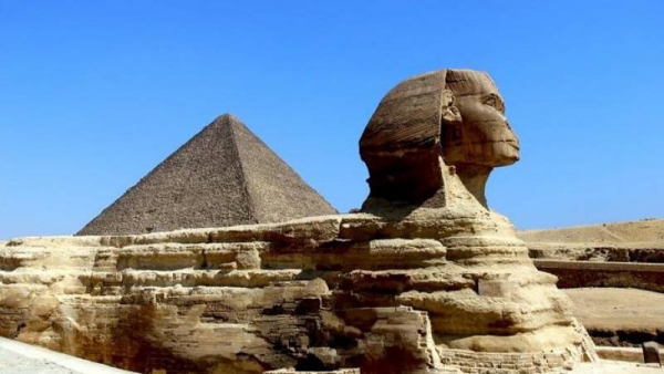 Private Half Day Tour to Giza Pyramids and Sphinx from Giza